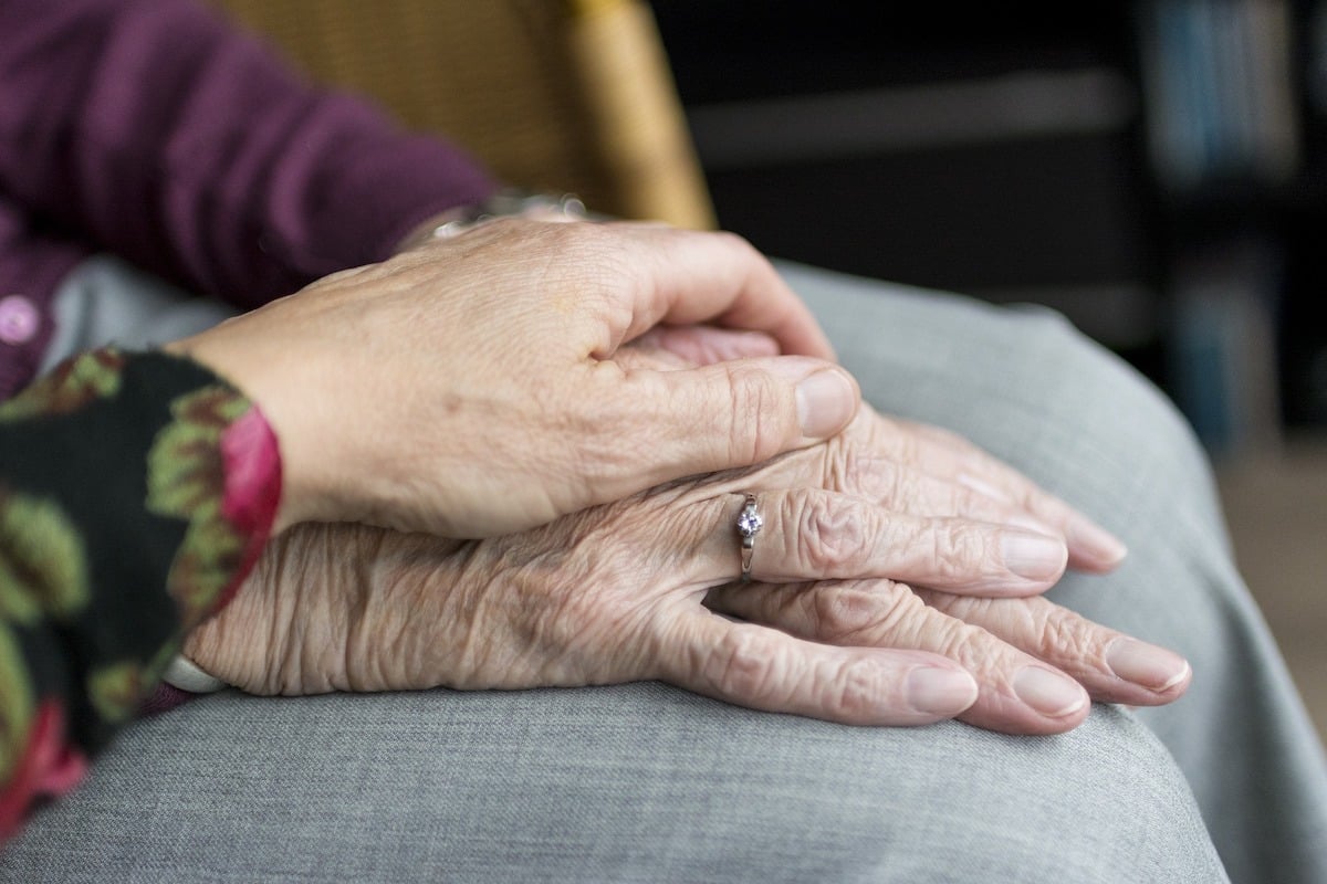 Hingabe und Vertrauen bei der Pflege älterer Menschen und Schwerkranker